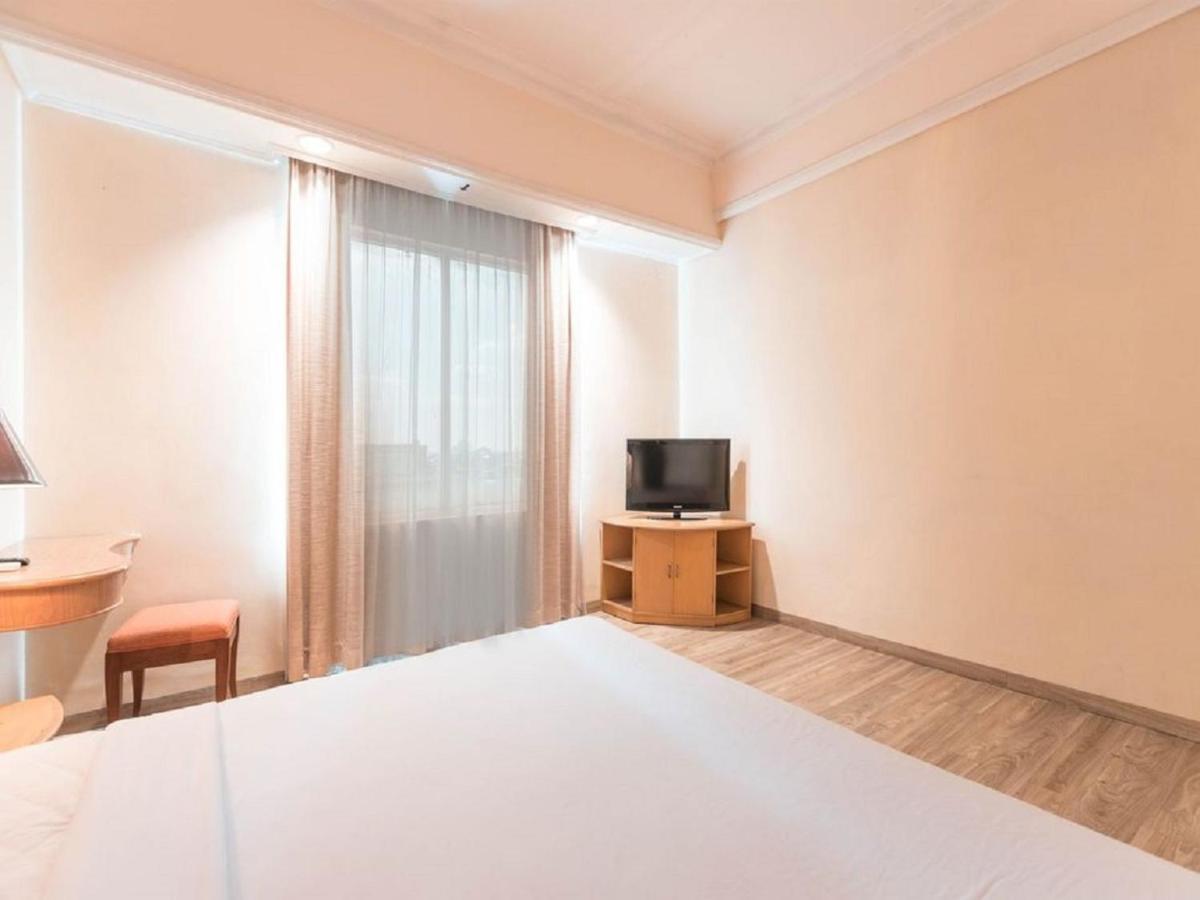 Hotel Bulevar Tanjung Duren Jakarta Exterior foto